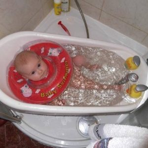 Afbeelding van Rode Baby swimmer 0-24 maanden 3-12 kg