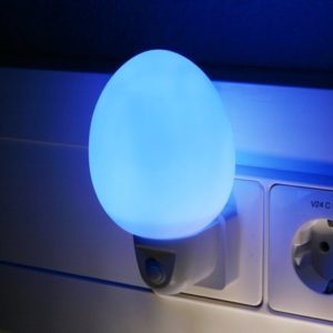 Afbeelding van Momakids - Nachtlampje ei met aan/uit knopje - Blauw